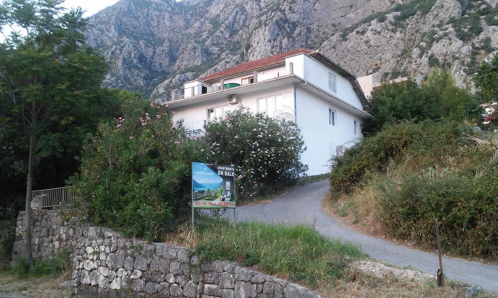 Apartment Vukanic Kotor Luaran gambar